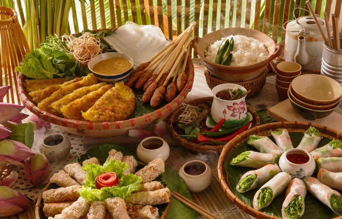 Vietnamese cuisine: Along the length of the country are countless delicious dishes that embody the soul and essence of each region